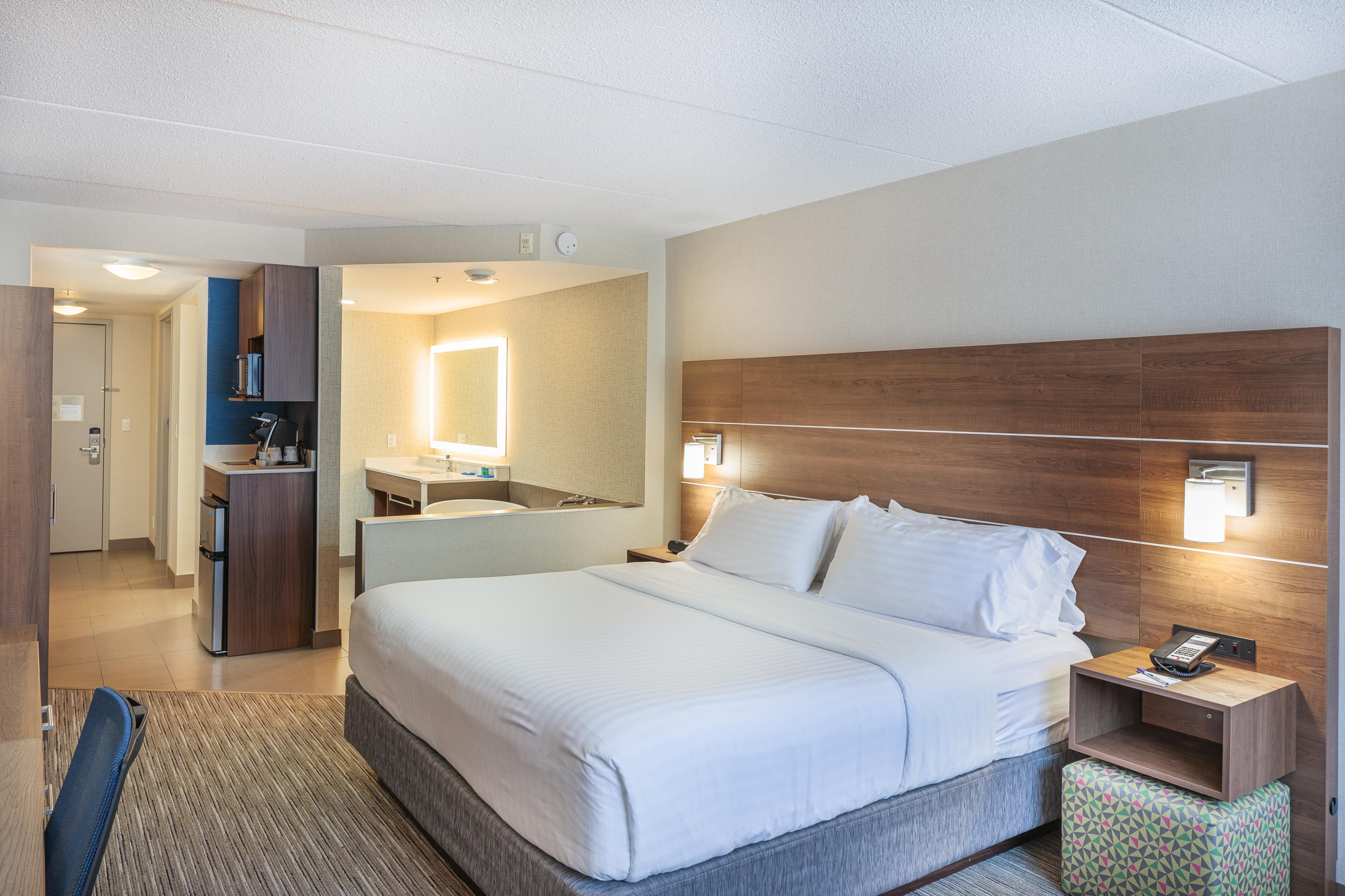 Holiday Inn Express & Suites - Belleville By Ihg Exteriér fotografie