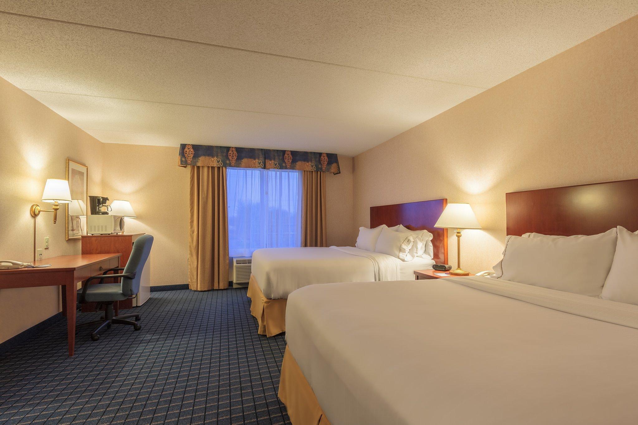 Holiday Inn Express & Suites - Belleville By Ihg Exteriér fotografie
