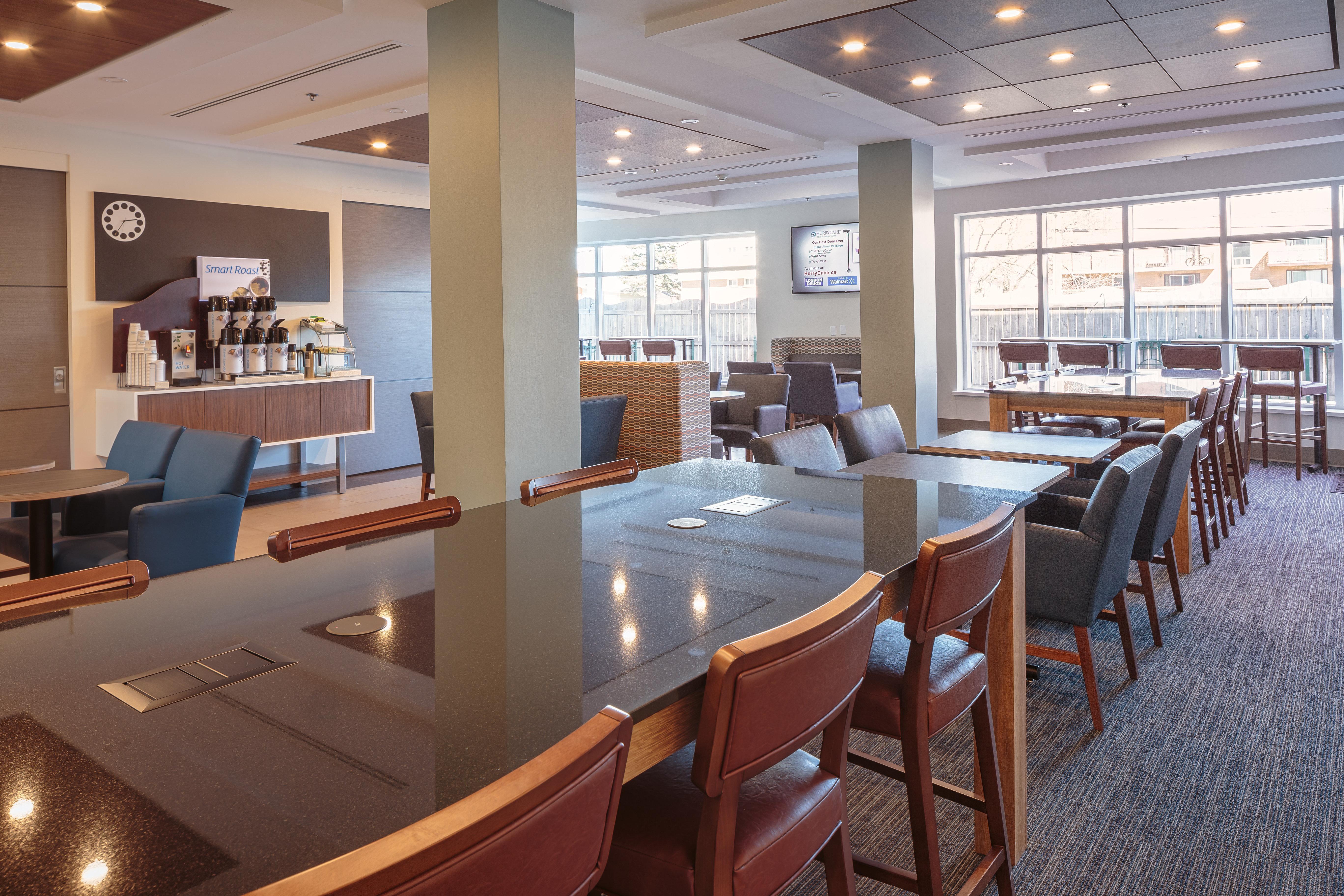 Holiday Inn Express & Suites - Belleville By Ihg Exteriér fotografie