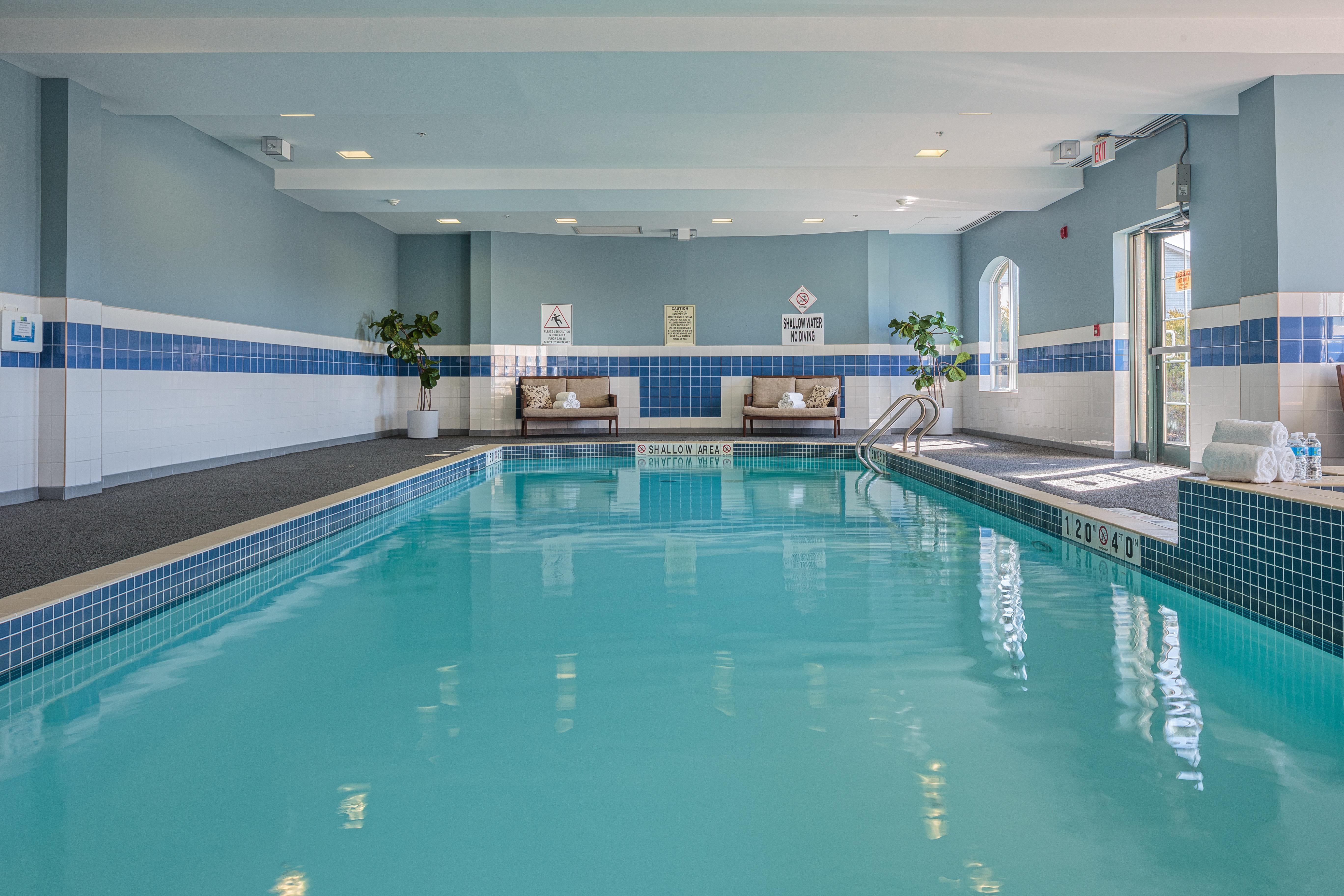 Holiday Inn Express & Suites - Belleville By Ihg Exteriér fotografie