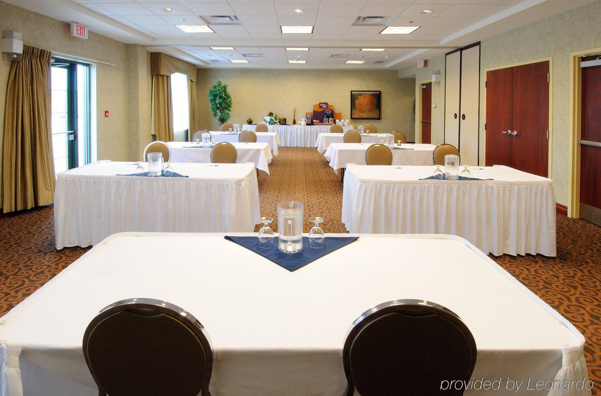 Holiday Inn Express & Suites - Belleville By Ihg Zařízení fotografie
